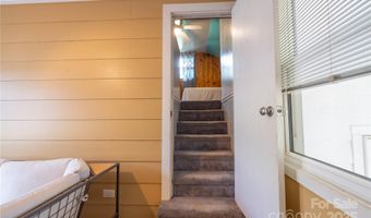 80 Pine St, Badin, NC 28009