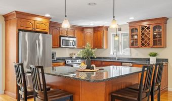 16 Patriots Rd, Acton, MA 01720