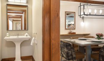 100 Bachelor Rdg 3214, Avon, CO 81620