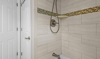 19 Irondale St, Warwick, RI 02886