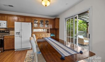 3755 Brookchase Ln, Charlotte, NC 28205