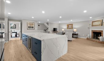 5190 BEDLINGTON Ter, Alexandria, VA 22304