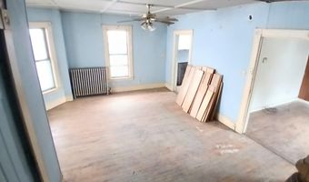 12 Pleasant St, Barre, VT 05641