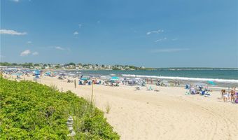 100 Algonquin Rd 13, Narragansett, RI 02882