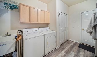 10707 Crossings Dr, Aurora, OH 44202
