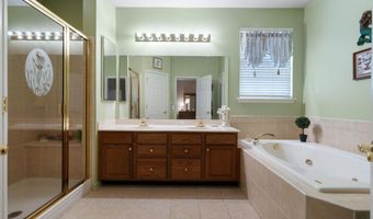 24 Pond View Cir, Barnegat, NJ 08005