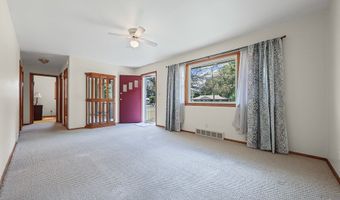 357 Maplewood Dr, Alliance, OH 44601