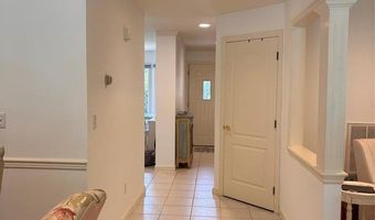 87 Trotters Ln, Allendale, NJ 07401