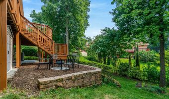 4006 JUSTINE Dr, Annandale, VA 22003