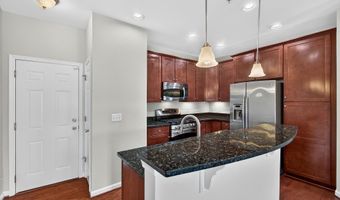 43845 CENTERGATE Dr, Ashburn, VA 20148