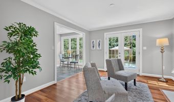 4714 8TH St S, Arlington, VA 22204