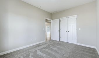 2002 Bogey Ct, Auburn, IN 46706