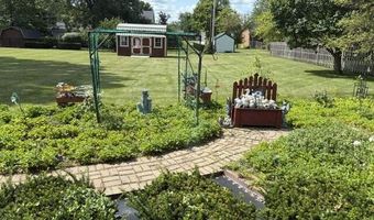 315 S Park Dr, Ada, OH 45810