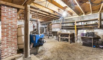 218 Breezy Hill Rd, Barton, VT 05822