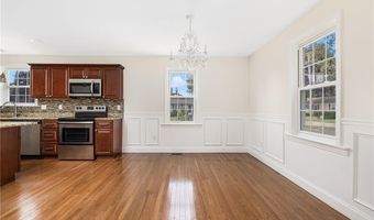 6 LARKSPUR Rd, Warwick, RI 02886