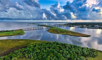 134 Sawyer Ln, Apalachicola, FL 32320