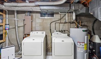 1214 NW Applewood St, Ankeny, IA 50023