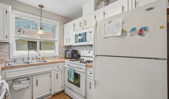 8582 134th St W, Apple Valley, MN 55124