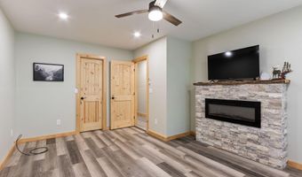 2052 Granny Squirrel Dr, Andrews, NC 28901