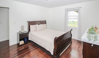 40 Grove Pl, Danbury, CT 06810