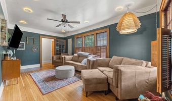 1052 Parkside Dr, Alliance, OH 44601