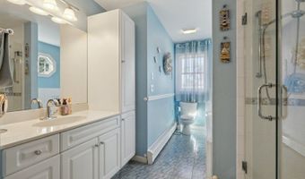 78 Main St, Bayonne, NJ 07035