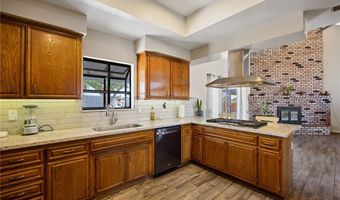19403 Oneida Ct, Apple Valley, CA 92307