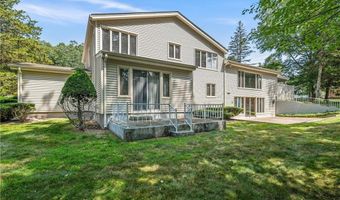 1 Rocky Crest Rd, Cumberland, RI 02864