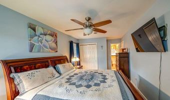 20 Bayview Rd, Amityville, NY 11701