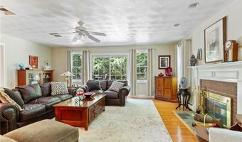 55 Little Pond County Rd, Cumberland, RI 02864