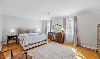 4 Brookfield Ct, Cheshire, CT 06410