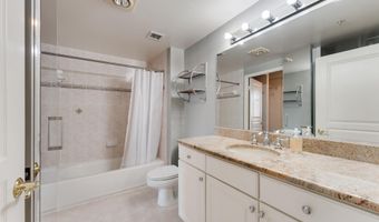 7111 WOODMONT Ave 608, Bethesda, MD 20815