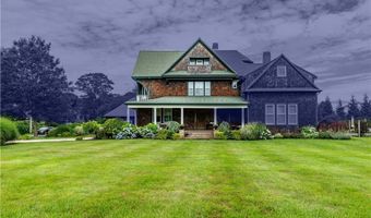 7 Gibson Ave, Narragansett, RI 02882