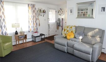 4 Norton Dr, Cumberland, RI 02864