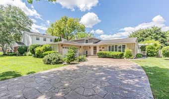 210 W Pickwick Rd, Arlington Heights, IL 60005