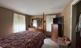 80 Baldwin Dr, Bangor, ME 04401