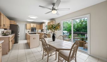 1661 Kensington Dr, Algonquin, IL 60102