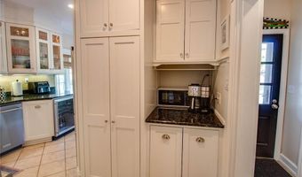 1210 McKinley Blvd, Alton, IL 62002