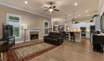 422 N Lost River Dr, Benton, LA 71006