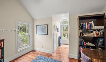 30 Dolphin Point Dr, Beaufort, SC 29907