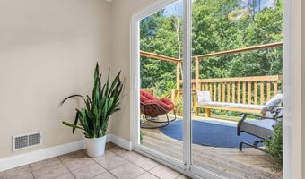 16 Shelli Ter, Barnegat, NJ 08005