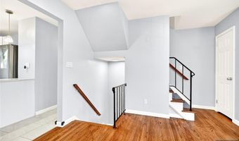 166 Pleasant Ave, Bergenfield, NJ 07621