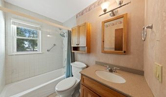 3 Sandy Hill Rd, Alloway, NJ 07419