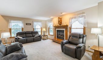 2516 Somerset Dr, Ames, IA 50010