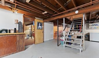120 Vernon St, Algoma, WI 54201