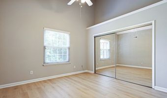 901 Wentworth Ct, Alpharetta, GA 30022