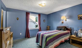 203 Robin Rd, Amherst, NY 14228