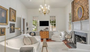 204 S Main St, Abbeville, SC 29620