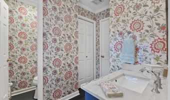 131 Chesnut St, Camden, SC 29020