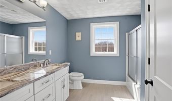 1268 Central Ave, Johnston, RI 02919